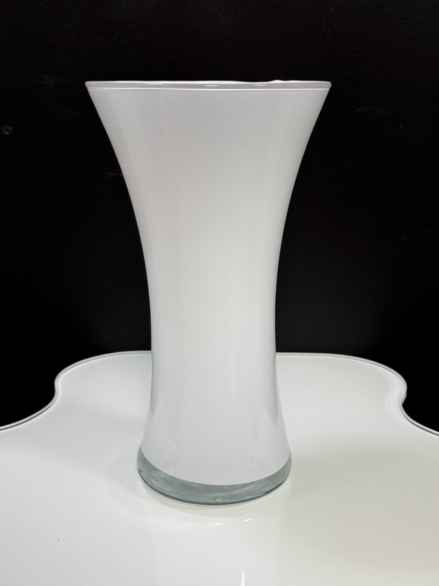 Vase opaque